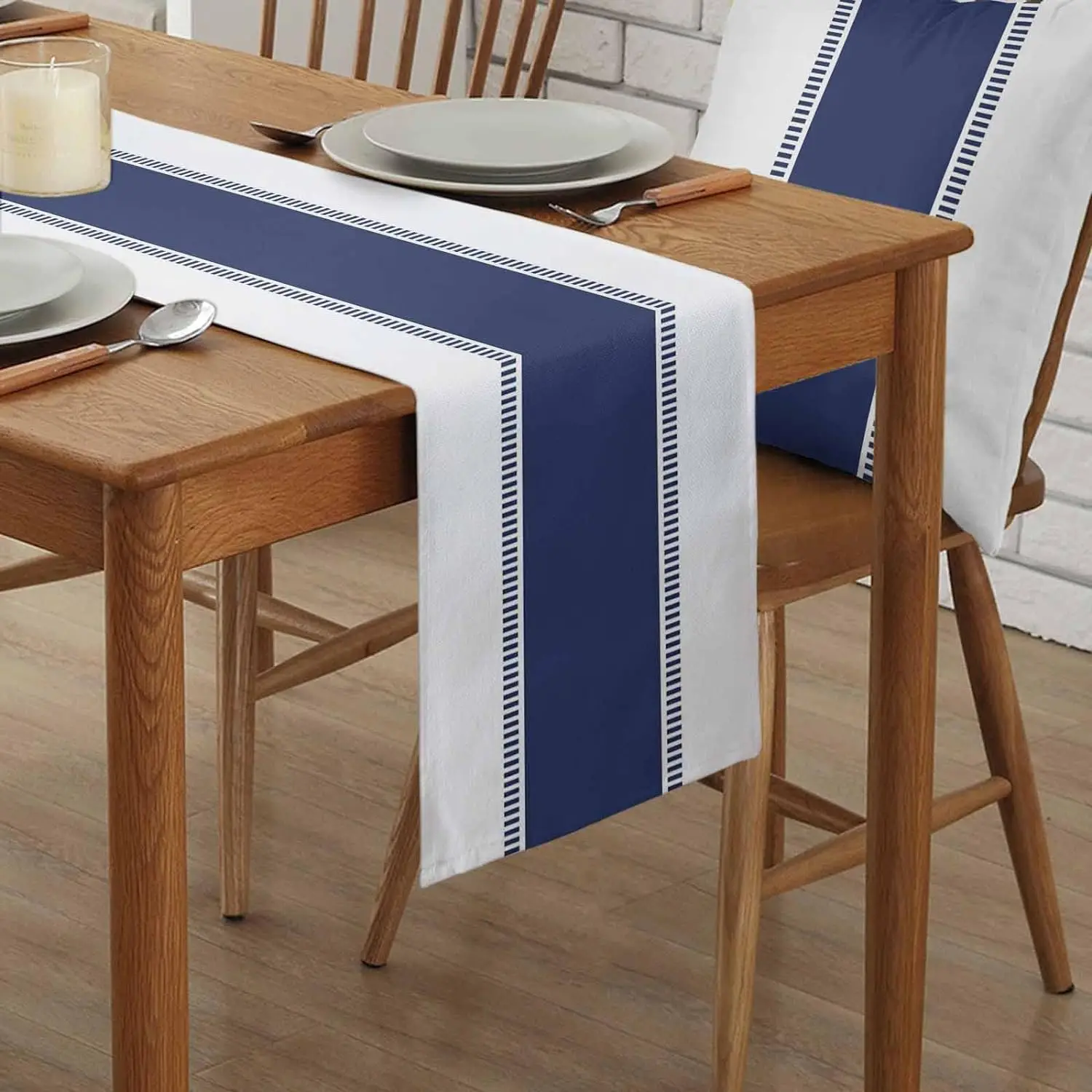 Granatowe paski Lniany bieżnik – Linen Table Runner recenzja i cena